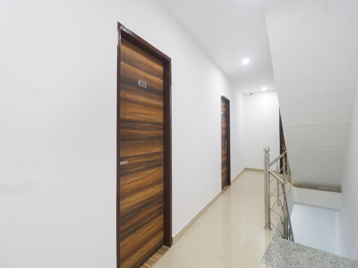 Spot On Hotel Supriya Vijayawada Ngoại thất bức ảnh
