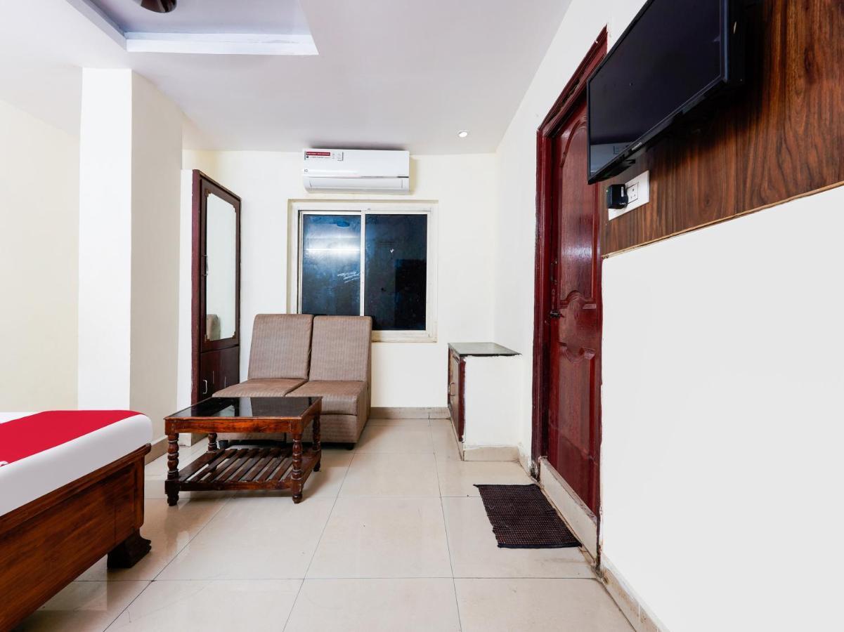 Spot On Hotel Supriya Vijayawada Ngoại thất bức ảnh
