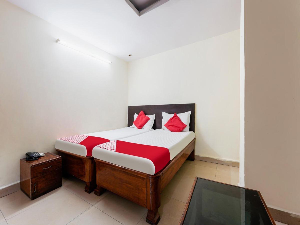 Spot On Hotel Supriya Vijayawada Ngoại thất bức ảnh